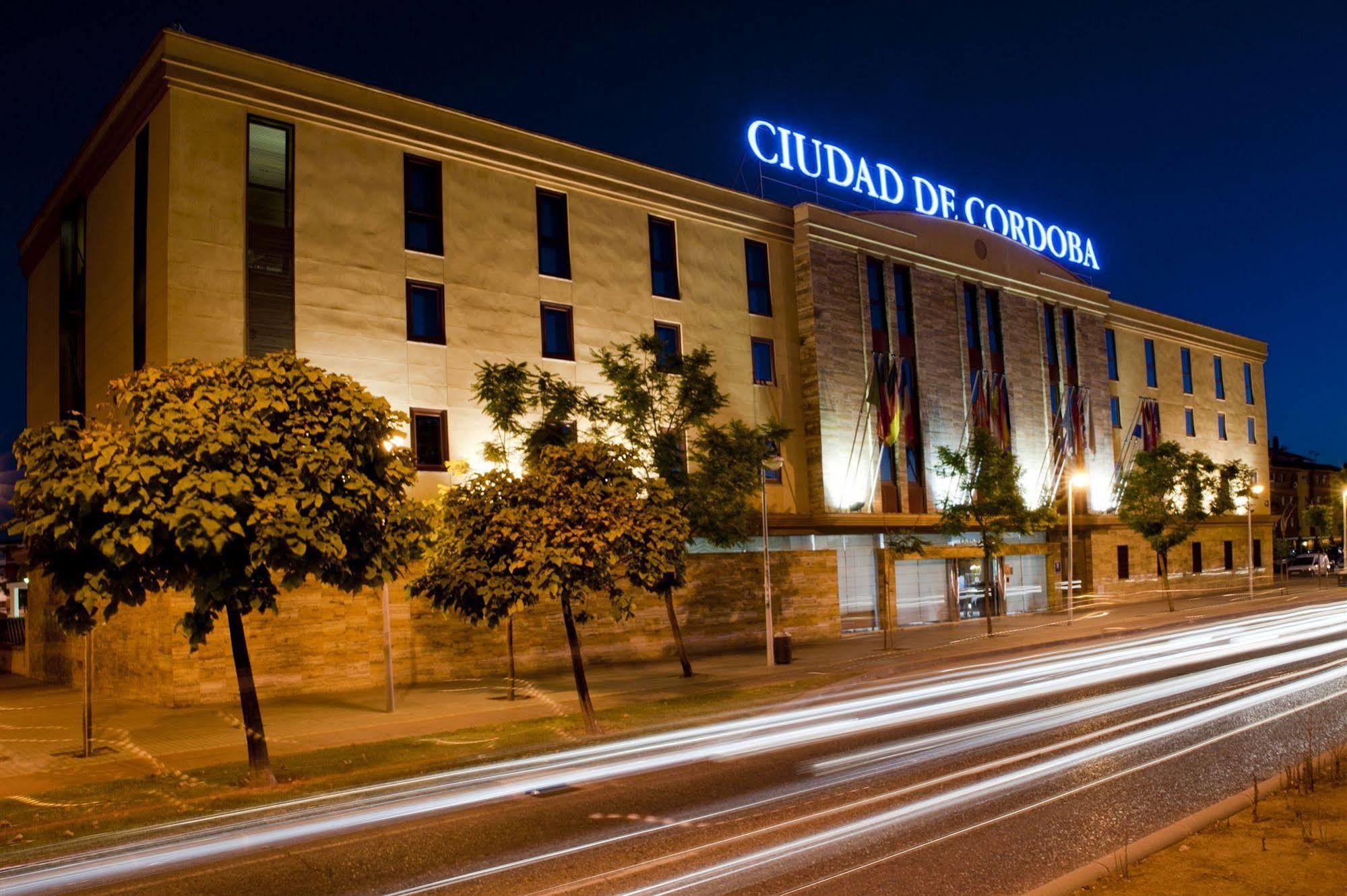 Готель Exe Ciudad De Кордова Екстер'єр фото